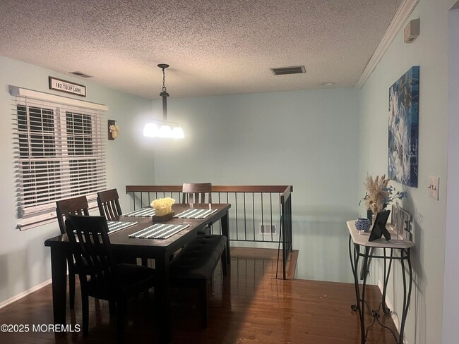 Photo - 182 Tulip Ln