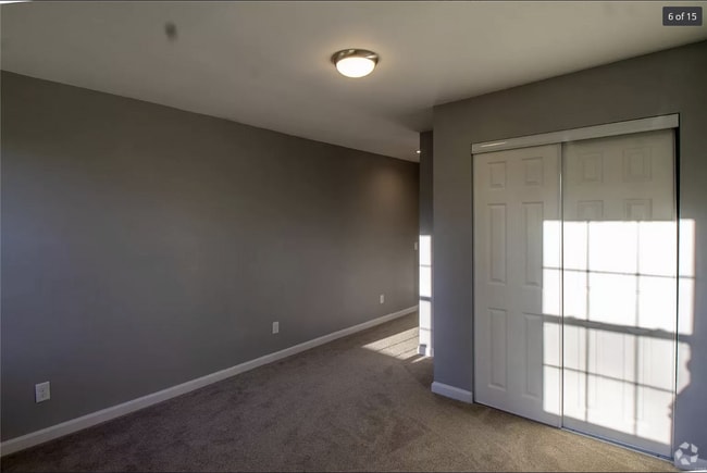 Building Photo - Seib Rental