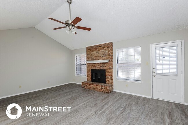 Photo - 1024 Green Ridge Terrace