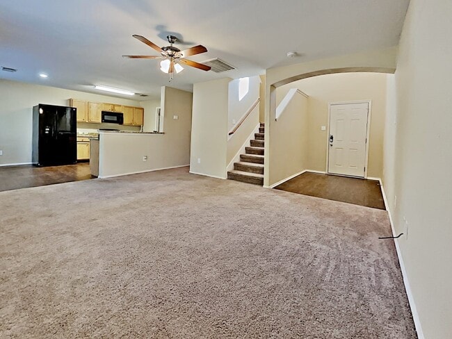 Building Photo - 9211 Shaded Pines Dr