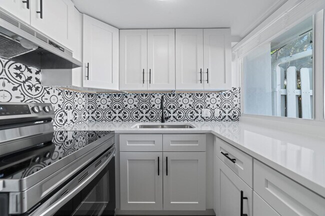 Photo - 1951 NE 51st St Unit 1