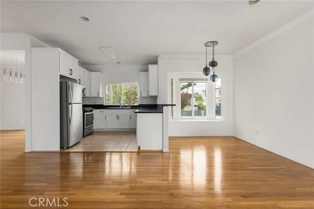 Photo - 14328 Magnolia Blvd Unit 2