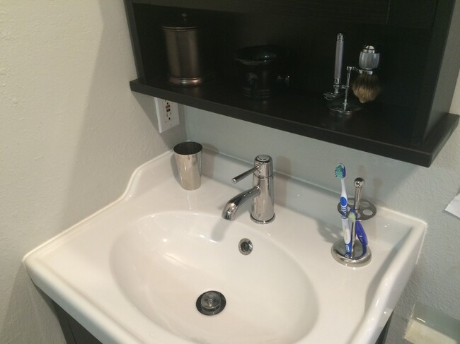 Photo - 119 Jewell Ct