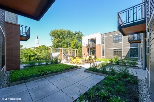 Harmonee Square Apartments