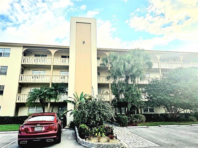 Photo - 2305 Lucaya Ln Unit B4