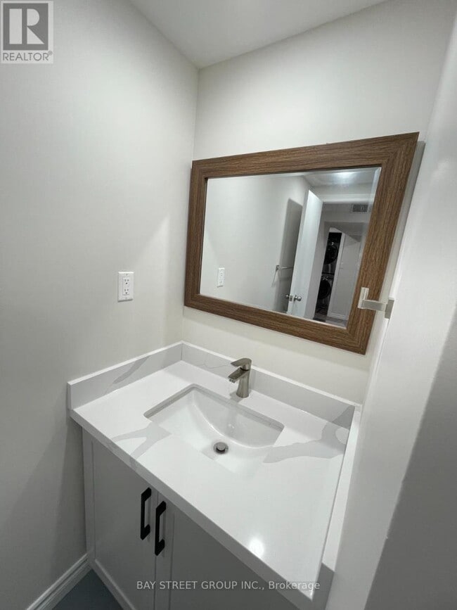 Photo - 882 Southdown Dr