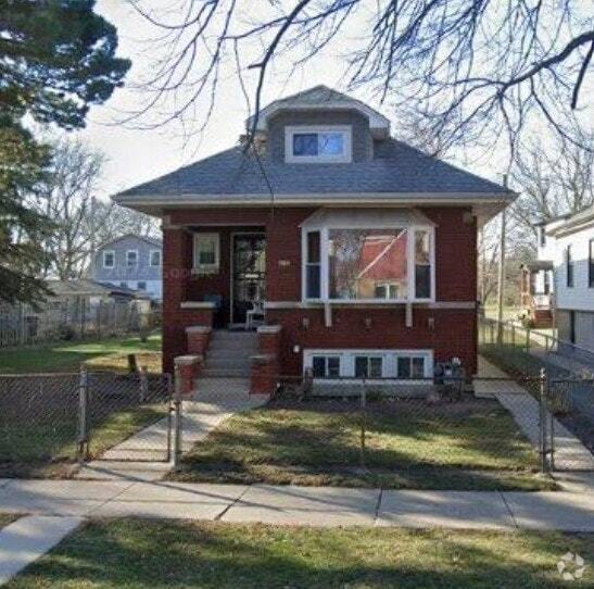 Building Photo - 2008 Grey Ave Rental