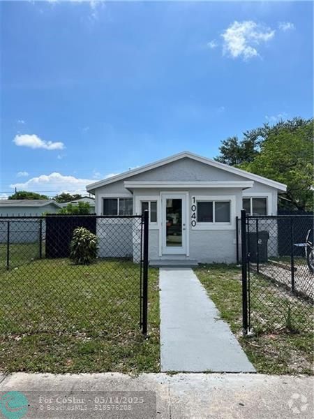 Building Photo - 1040 NW 2nd Ave Rental