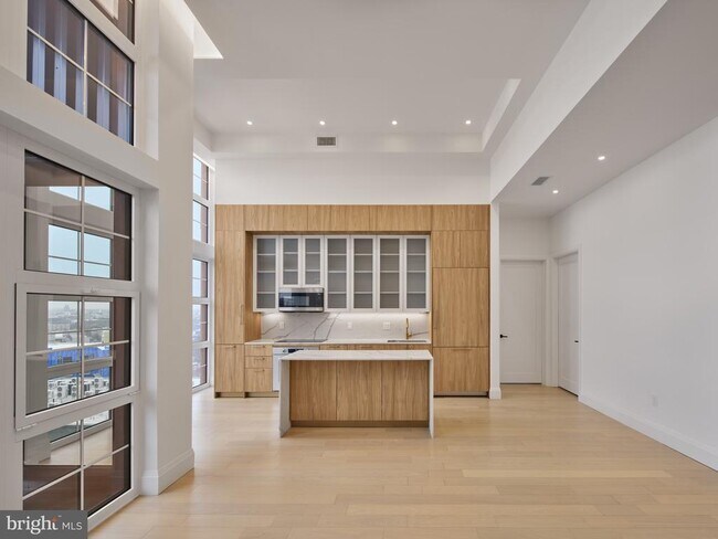 Photo - 1099 Germantown Ave Unidad PHF