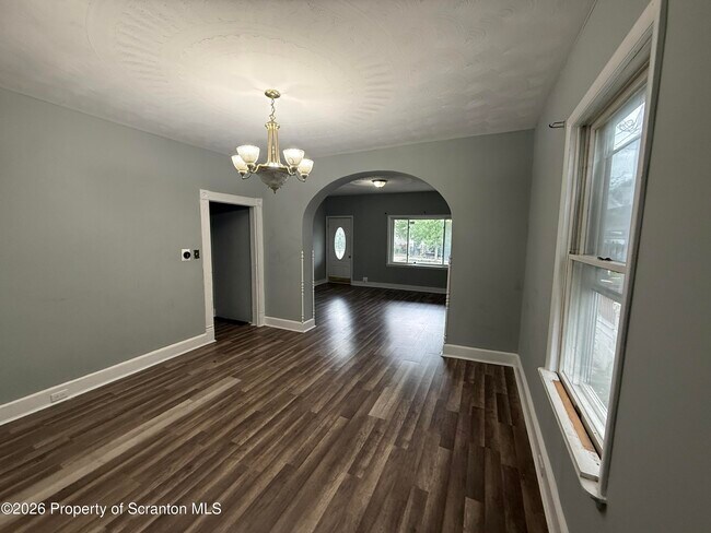 617 Harrison Ave