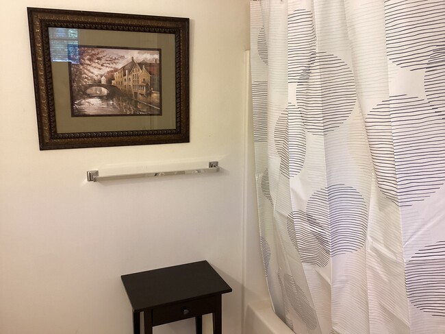 Photo - 2591 Ravenscroft Way