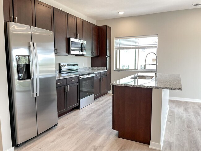 Photo - Horizon Ridge Unidad Golden Hour