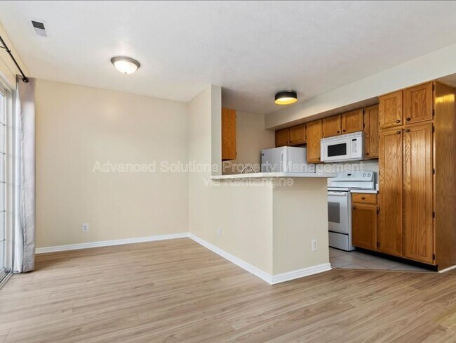 Photo - 8812 Wollemi Pine Way