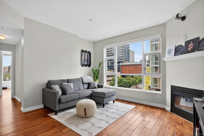 Building Photo - 1240 India St Unit 618