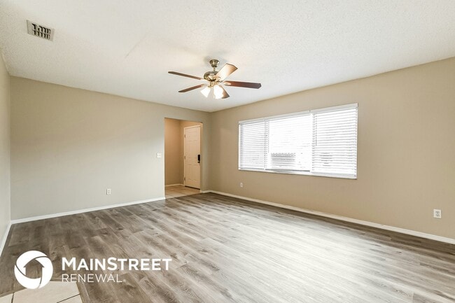 Photo - 108 Woodfield Ct