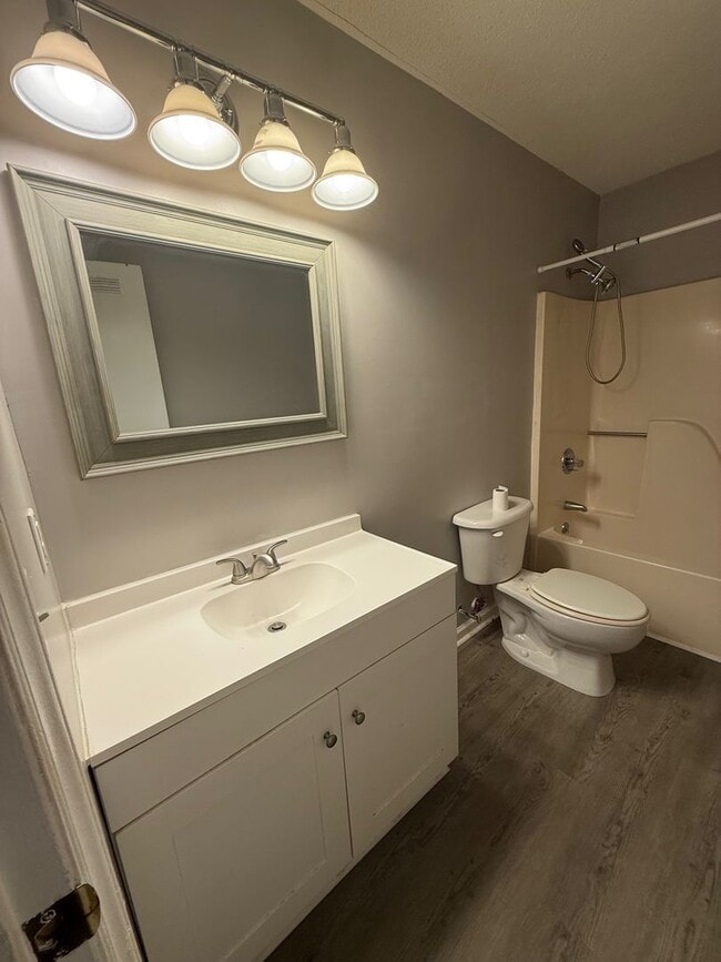 Photo - School St Unidad 233