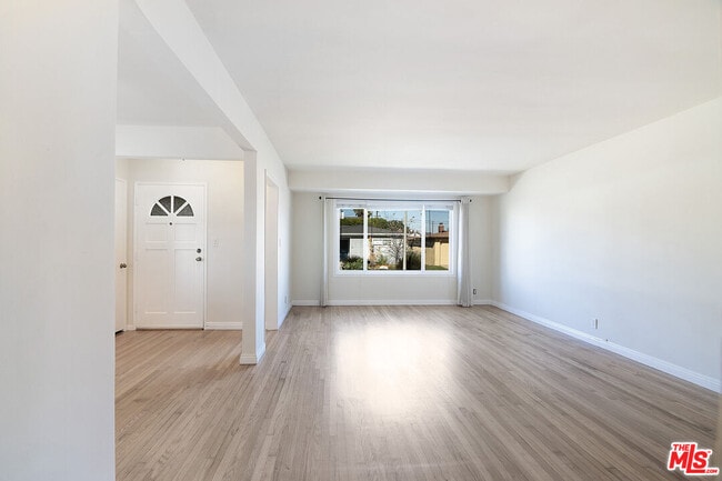 Photo - 6322 W 79th St