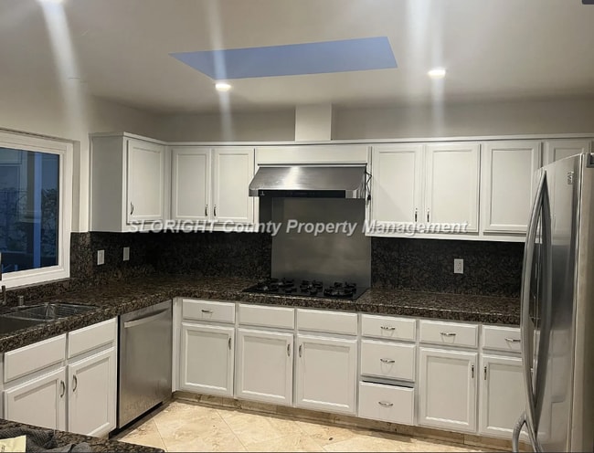 Photo - AVAILABLE JULY - 4 Bedroom / 3 bath