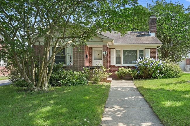 Building Photo - 72 Sackarackin Ave Rental