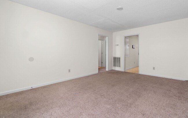 Photo - 112 Stephanie Dr Unit D