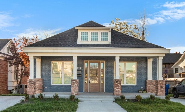 Photo - 122 N 4th St Unit A