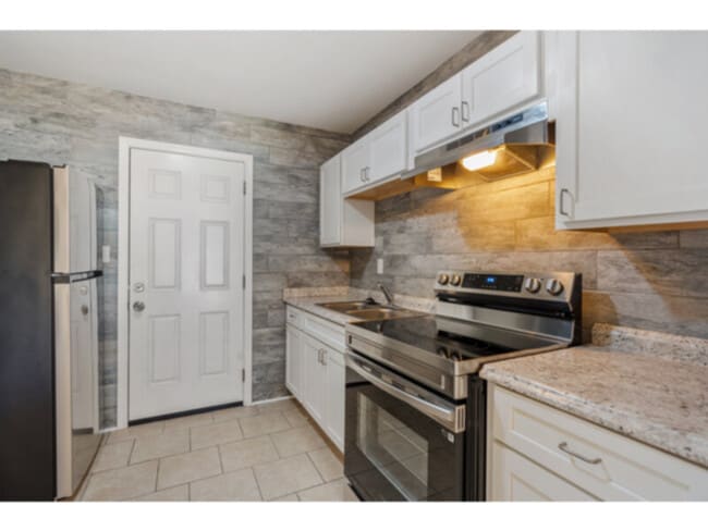 Photo - 7145 Pearson Rd