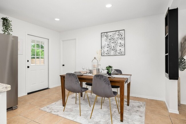 Photo - Cute & Cozy Dream Home in Mission