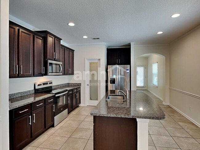 Photo - 629 Drysdale Dr