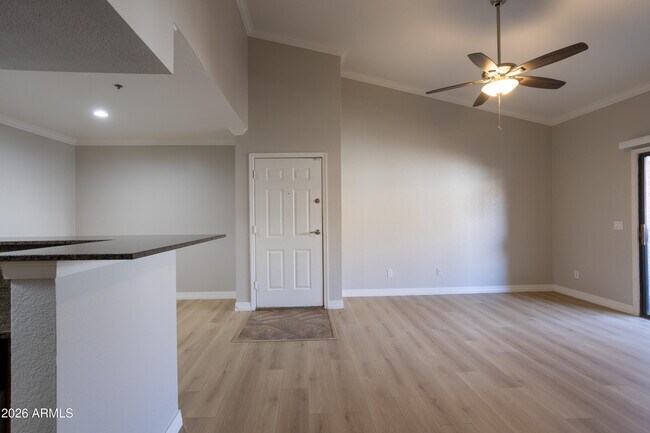 Photo - 2025 E Campbell Ave Unidad 354