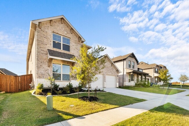 Building Photo - Spacious New-Build in Vibrant Community Mo... Rental