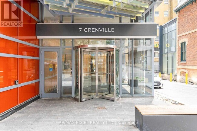 Photo - 7 Grenville St Unité 1802