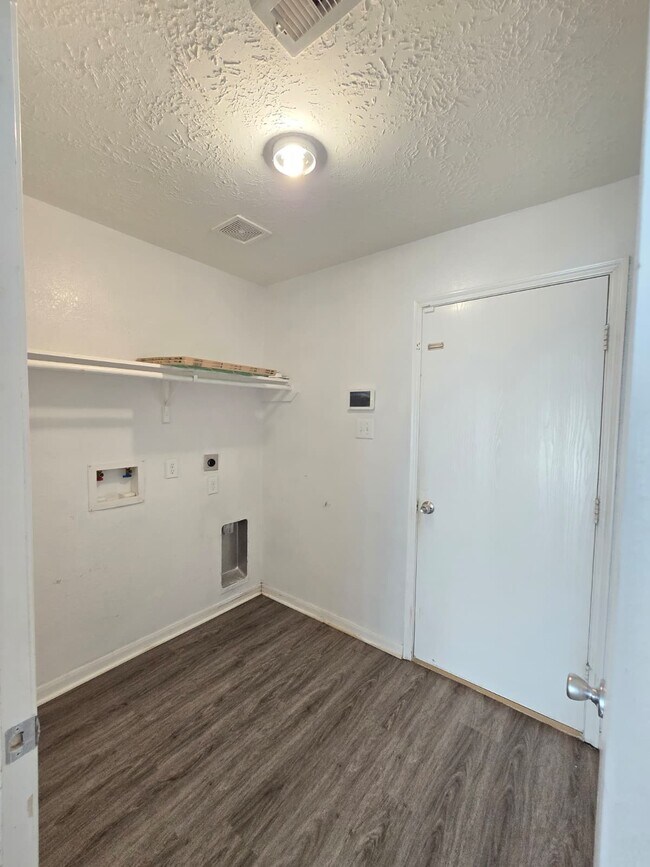 Photo - 20526 Ginnydale Dr