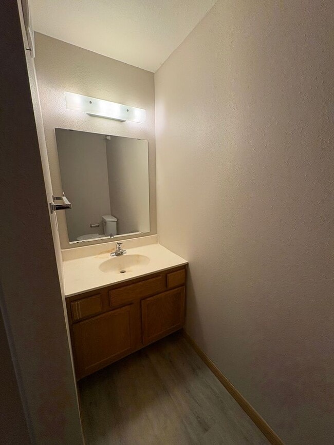 Photo - Eagle Pointe (2550 Voyageur)