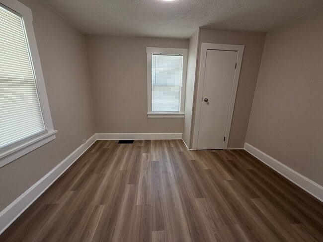 Photo - 3 Bedroom - Renovated - Exquisite