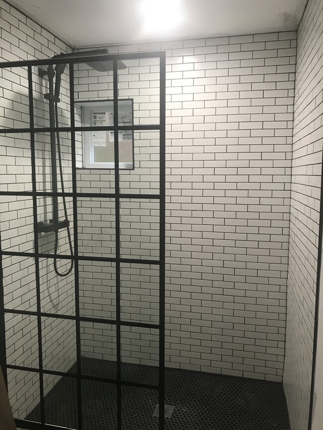 Photo - 3121 Lyndale Pl SE