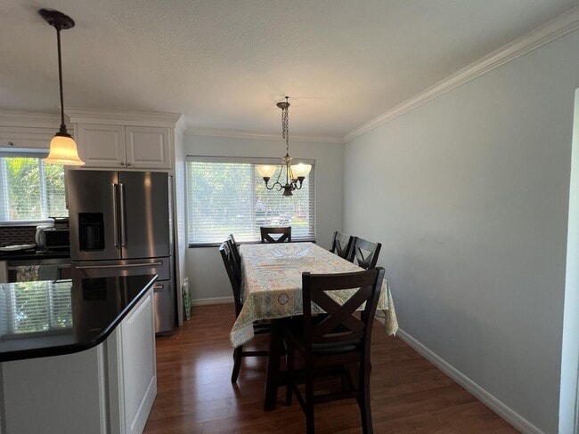 Photo - 181 Farnham H Unit 181