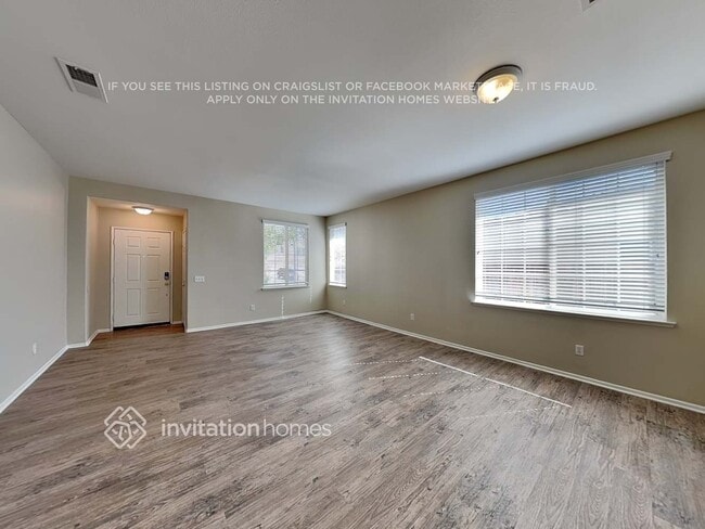 Photo - 27623 Mangrove St