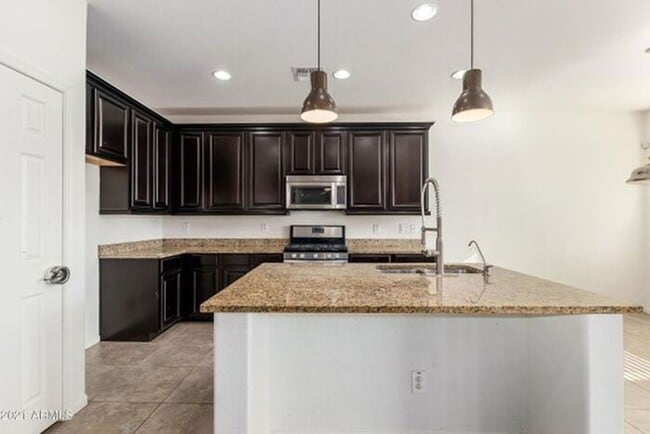 Photo - 5 Bedroom, 3 Bath Home in Marley Park!