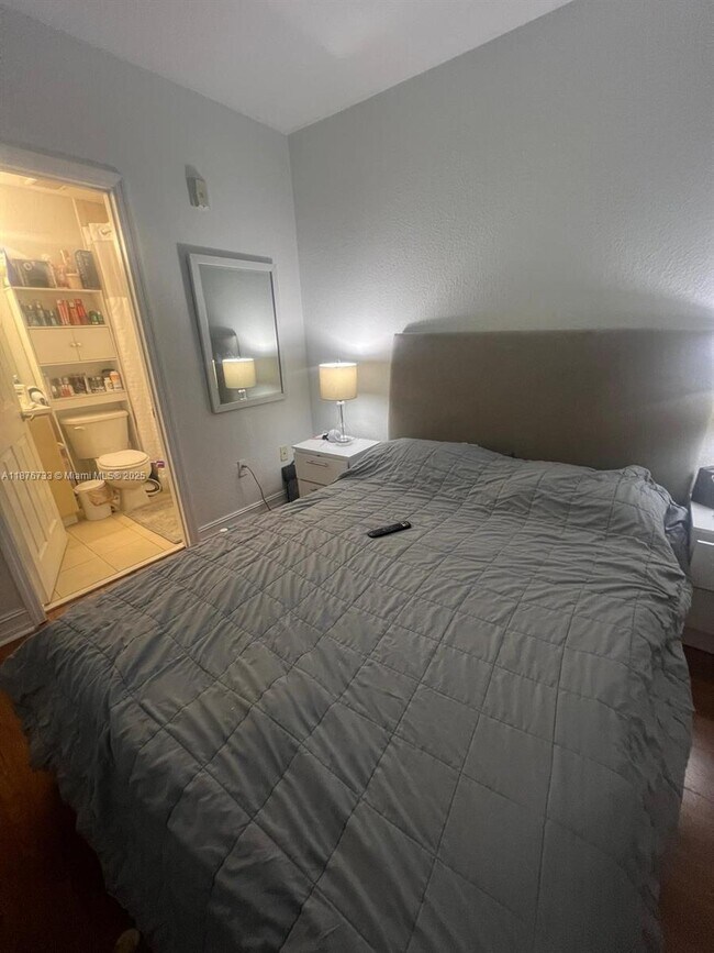 Photo - 7995 NW 8th St Unidad 103