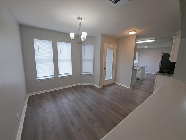 Photo - 105 Twilight Way