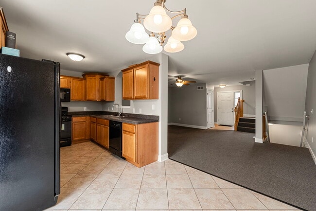 Photo - 412 N Grainger Ln