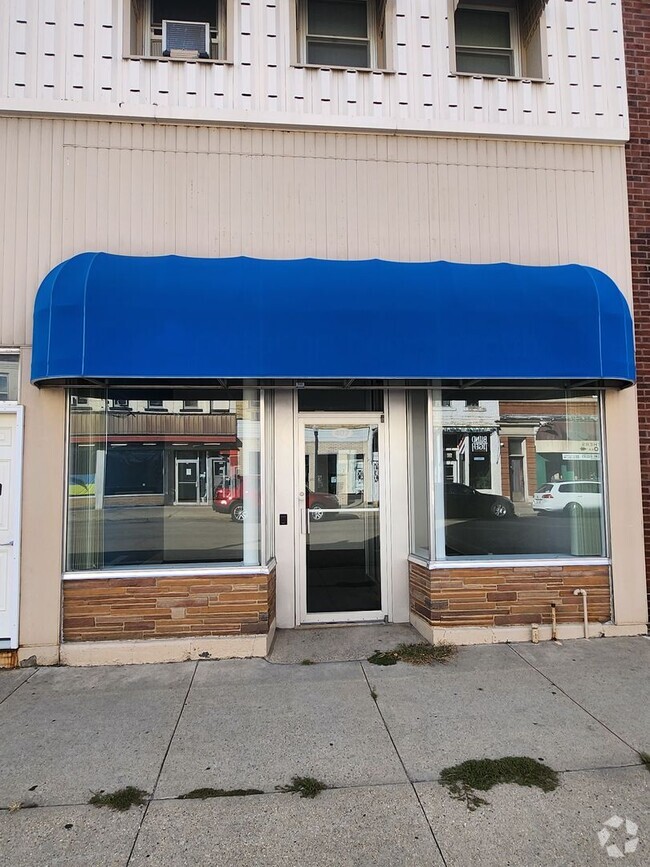 Building Photo - McCloskey Holdings Properties Unit MH - 407 Oak St. - Commercial Space A Rental