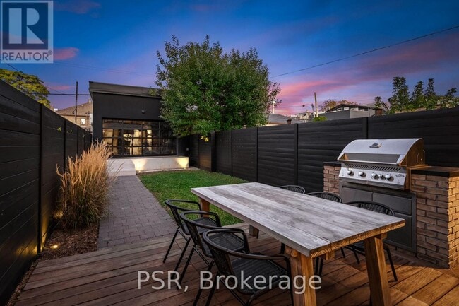 Photo - 53 Palmerston Ave