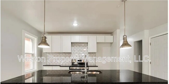 Photo - 711 NW 30th St