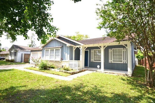 Photo - 7130 Leader St