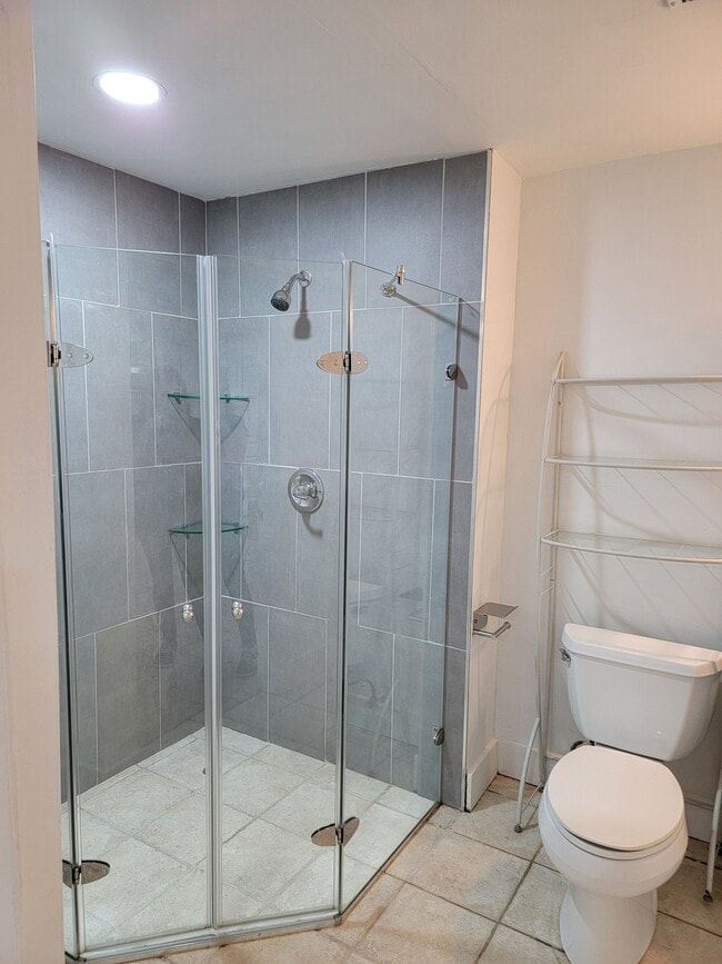 Photo - 2339 Boas St Unit 11