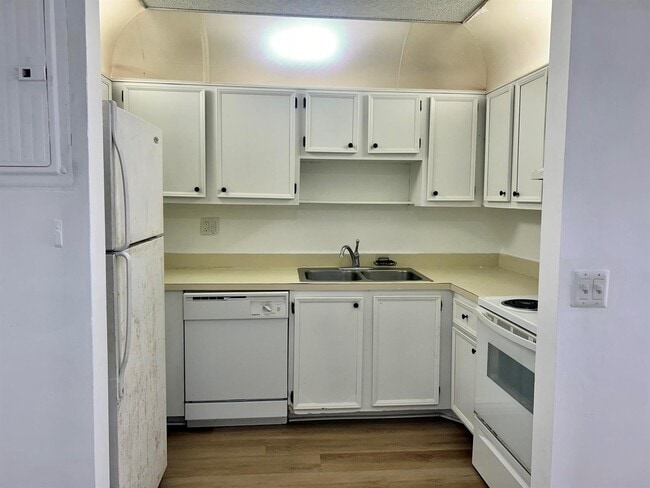 Photo - 11606 Royal Palm Blvd Unidad 11606