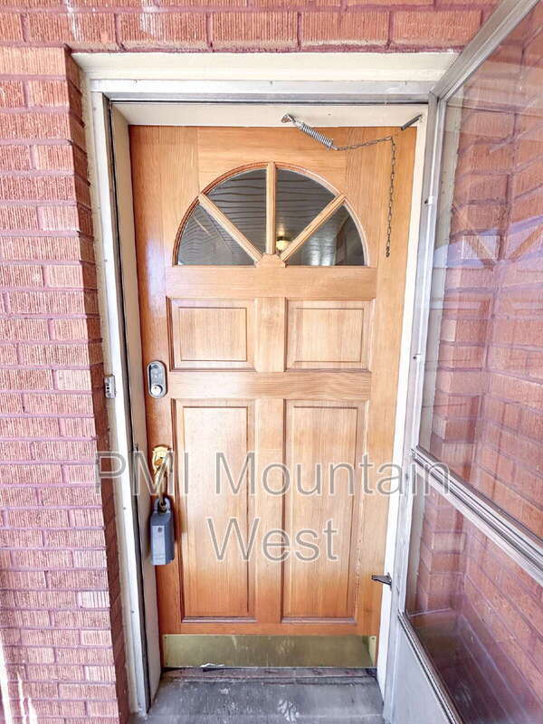 Photo - 720 N 1200 E St