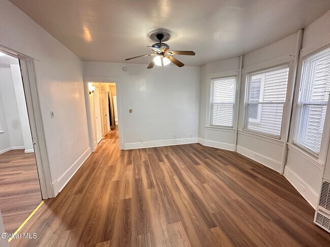 Photo - 33 Morris St Unit 1