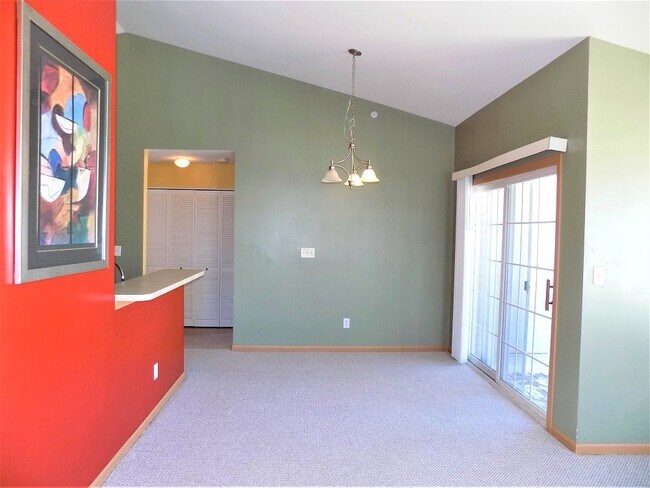 Photo - 146 Bertram Dr Unidad P